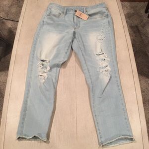 AEO super stretch Jegging crop distressed jeans 10
